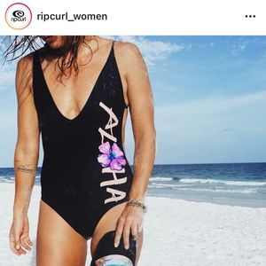 Rare** AL🌺HA One Piece Swimsuit ‘Ripcurl x Goldfish Kiss 2018’